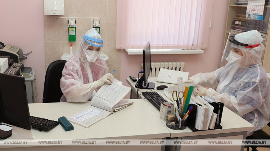 По поручению Александра Лукашенко медикам повысят зарплату: с 1 июля появится новая надбавка