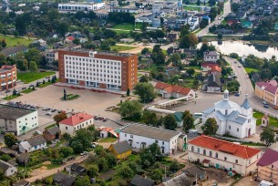 На планерке в райисполкоме: вовлечение в хозоборот неиспользуемых земель, обращение с отходами и масочный режим