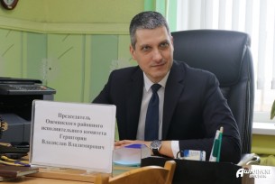Председатель райисполкома провел личный прием граждан в Мурованой Ошмянке