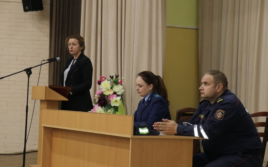 Роль семьи в профилактике правонарушений среди несовершеннолетних стала темой разговора на районном родительском собрании