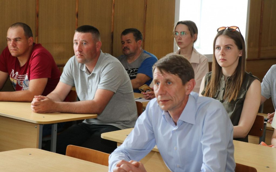 Профсоюзный правовой прием граждан прошел в Ошмянской районной организационной структуре общественного объединения «ДОСААФ»