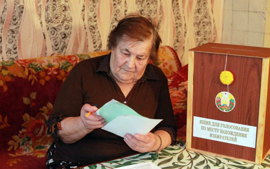 Жители Ошмянского района пользуются правом проголосовать на дому