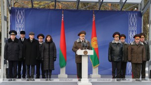 Аляксандр Лукашэнка: наш абавязак перад цяперашнім і будучымі пакаленнямі-захаваць краіну, і мы яе захаваем